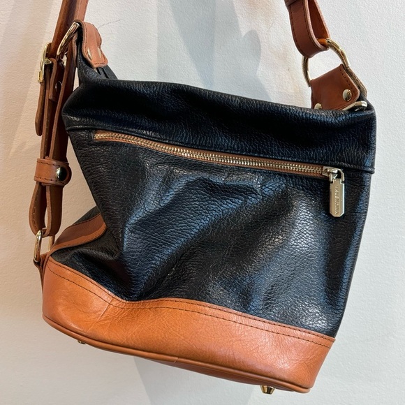 VALENTINA Shoulder Bag 2 Toned Leather Slouchy Zipper Closure Multiple Pockets - Picture 11 of 16